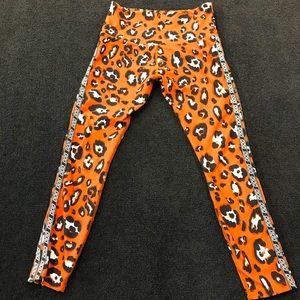 Lorna Jane Wildcat Leggings small